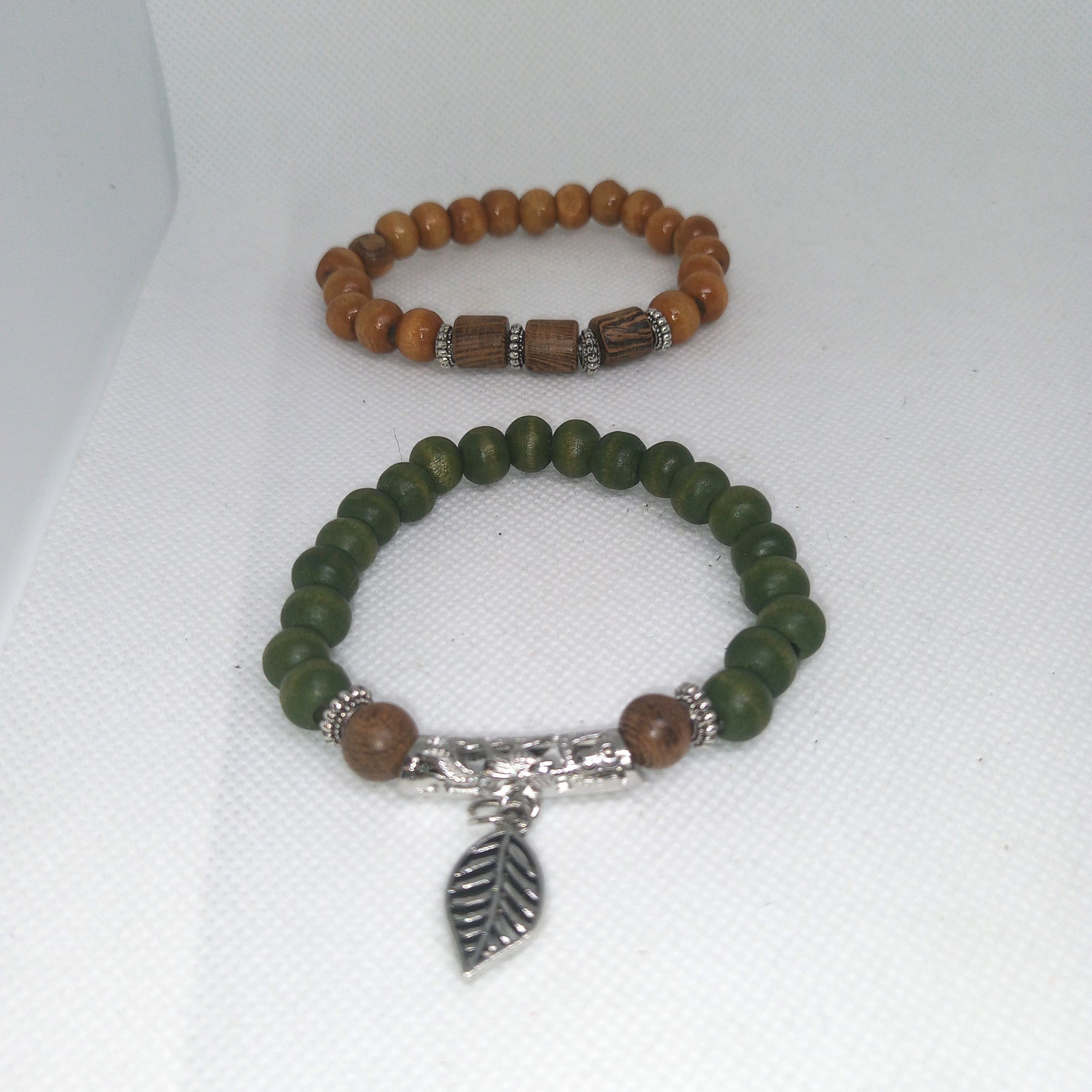 Rustic Nature Green Leaf & Sandwood Charm Bracelet Set