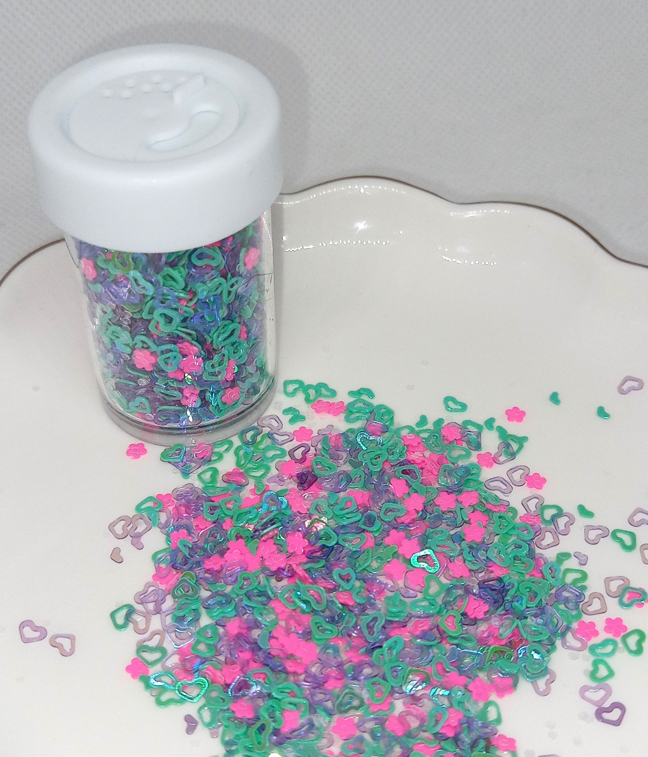 Kawaii Heart & Flower Confetti Glitter Mix Bottle Shaker for Crafts - Image 2